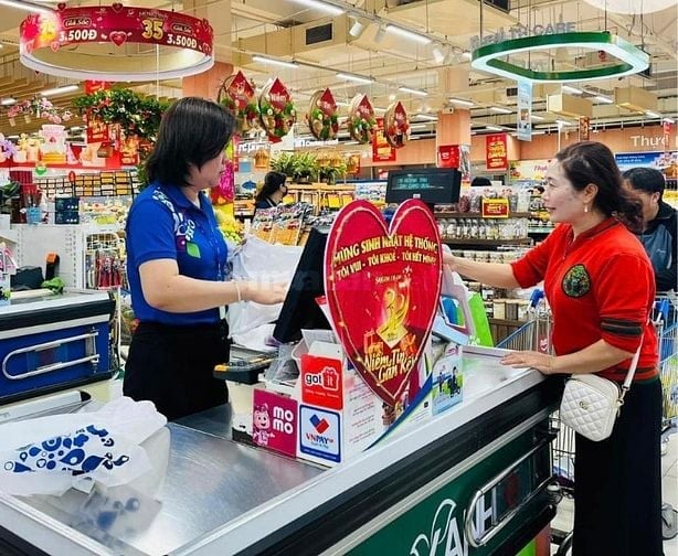 CHUỖI CỬA HÀNG THÔNG BÁO TUYỂN DỤNG NHÂN VIÊN NAM/NỮ Thời Vụ Và Chín