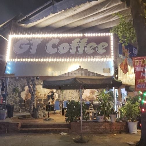 Cần Tuyển nhân viên phục vụ quán Cà Phê