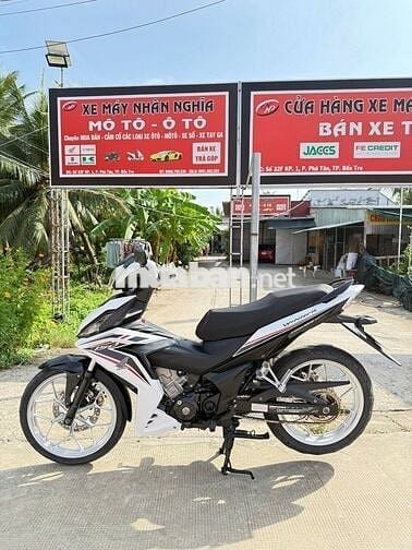 Winner V1 Trắng 2017