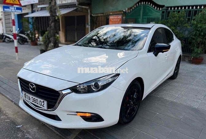 Mazda 3 2017 1.5 AT Sedan - 100000 km