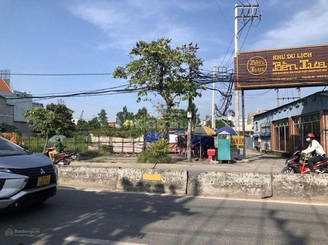 Cho thuê đất góc 2 mặt tiền Hà Huy Giáp – Gò Vấp, diện tích lớn 2.800m