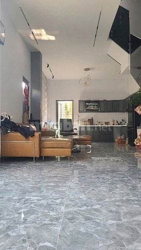 Bán nhà mặt tiền 1 trệt 2 lầu đường 38