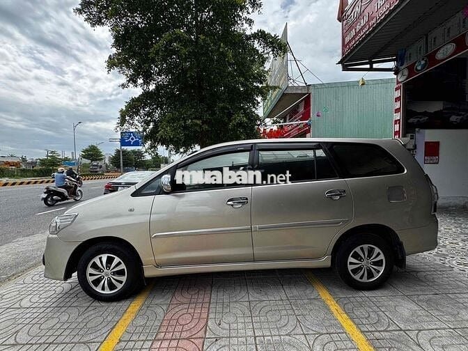 Toyota Innova cuối 2014 số sàn