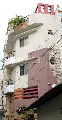 Q3 CMT8 - Cho thuê nhà nguyên căn, 12trieu, 40m2, 4 tầng