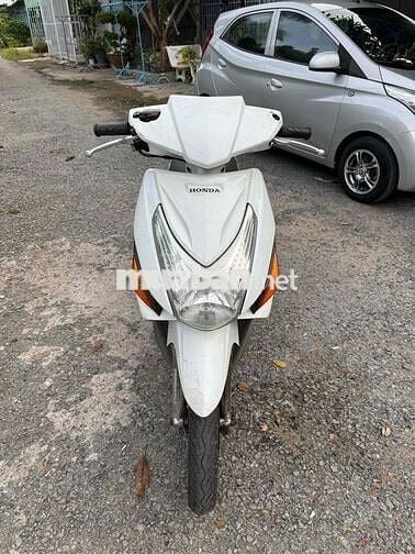 honda click. máy dữ êm ru. áo khá. chân zin.