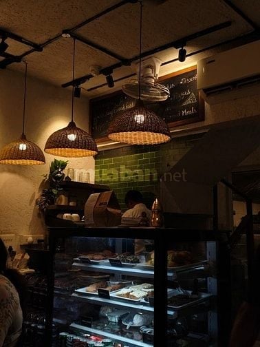 CẦN TUYỂN GẤP VÀI BẠN PHỤ BÁN CÀ PHÊ - ĐỒ UỐNG 