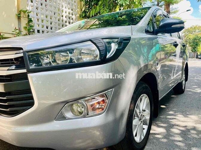 Bán xe Toyota Innova 2016 2.0E
