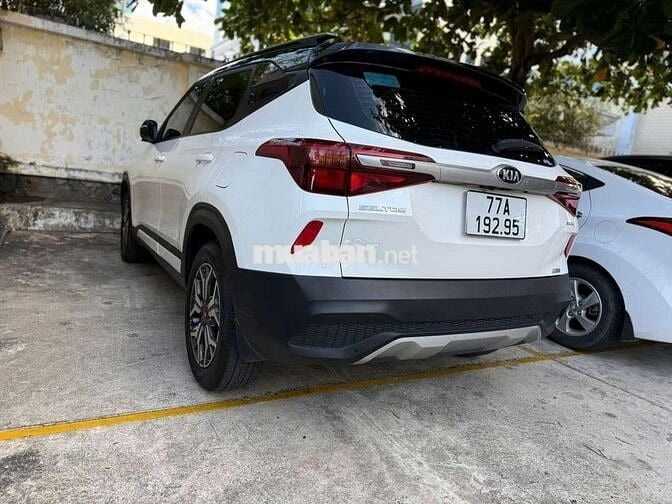 2020 1.6L Premium  - 61000 km