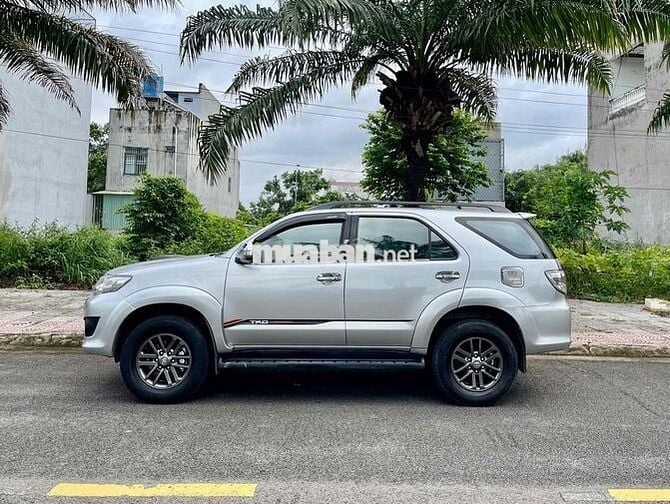 Toyota Fortuner 2012 2.5G 4x2 - 160000 km