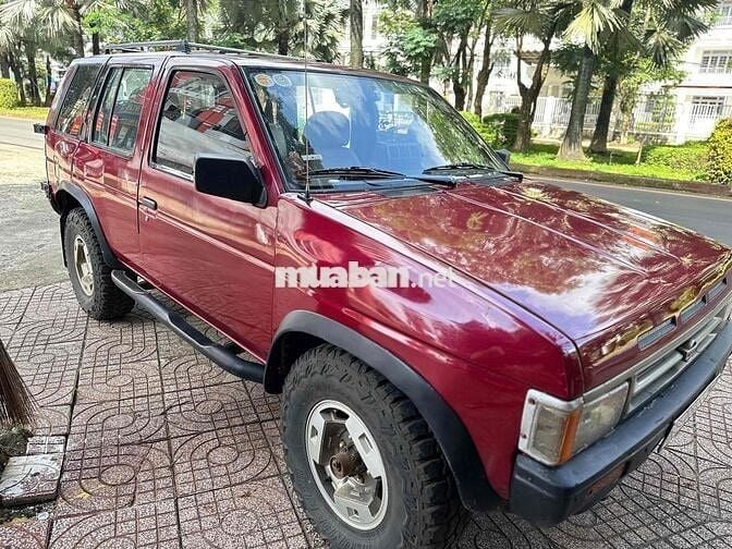 Nissan Pathfinder 1990 - 200000 km