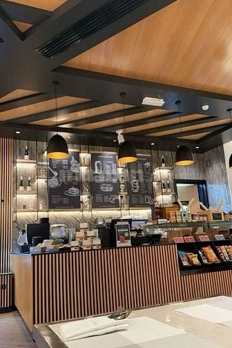 CẦN TUYỂN GẤP VÀI BẠN PHỤ BÁN CÀ PHÊ - ĐỒ UỐNG