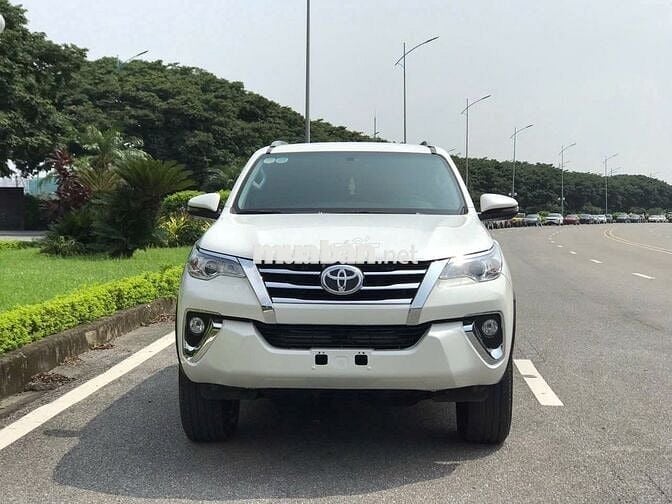 Toyota fotuner 2018 AT