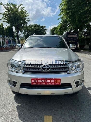 Toyota Fortuner 2010 2.7V 4x4 AT -