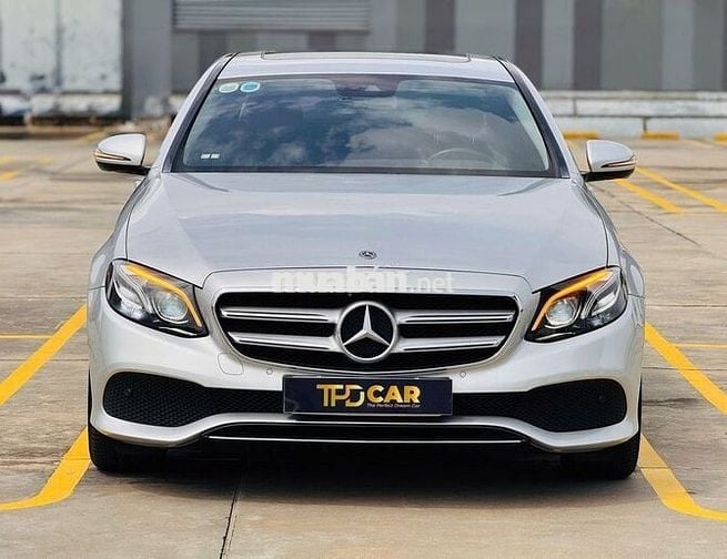Mercedes Benz E Class 2017 E250 - 54995 km