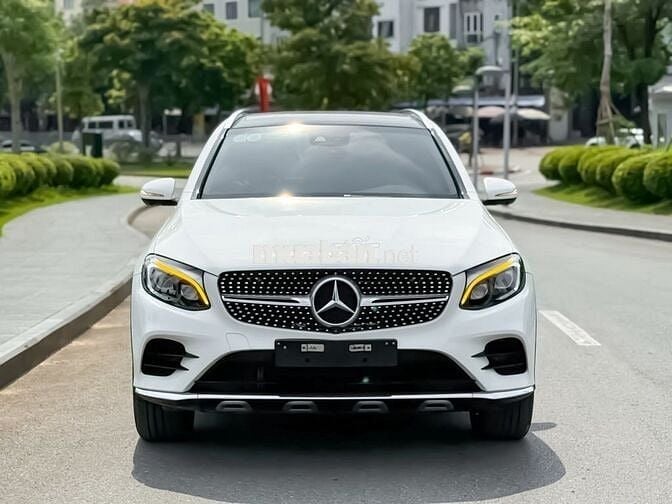 MERCEDES GLC300 4MATIC 2018 Trắng.Kem Đẹp Nhất HN