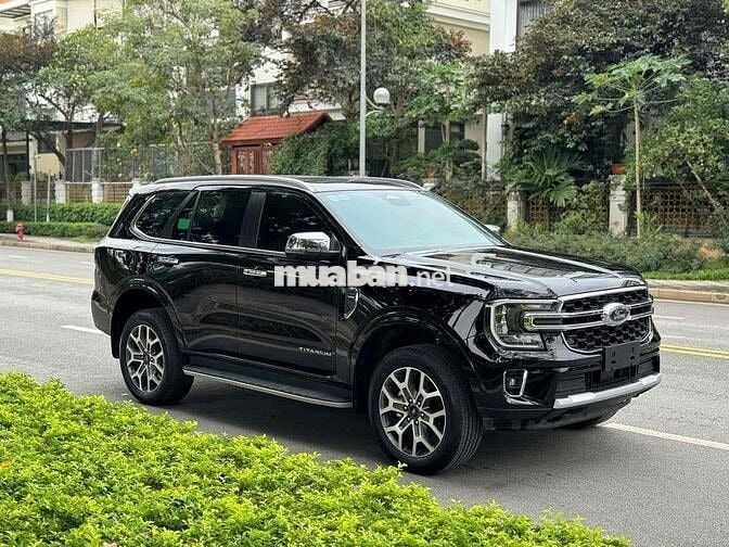 Ford Everest 2023 Titanium 2.0 AT 4x2 - BH 2026