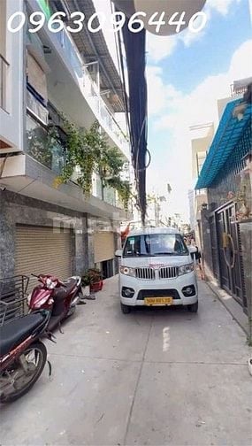 Bán Gấp Nhà Hẻm Oto Bùi Văn Ba, Quận 7, DT 36m2, 4 Tầng, 7PN, Sổ Đỏ,