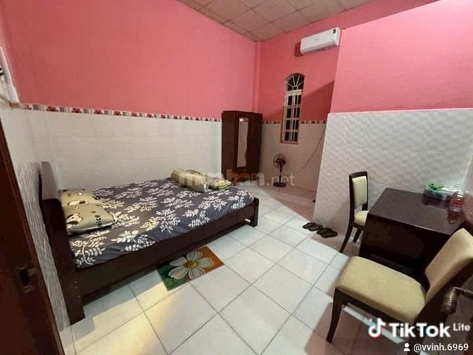 Bán nhà nghĩ mặt tiền quốc lộ 60 ..trung tâm thị trấn tiểu cần 