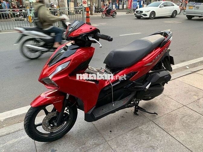 Honda air blade 4val 2023 mới 90% Bstp chính chủ