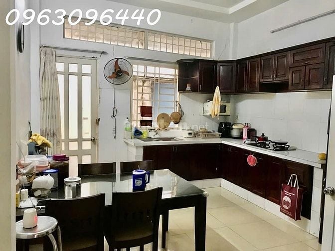 Bán nhà 2 mặt tiền giá rẽ 6ty1 hẻm thông thoáng, đang cho thuê 12