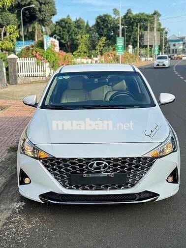 cần bán xe Accent 2021 MT rát đẹp