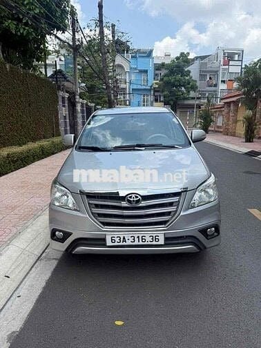 Toyota Innova 2.0 G số tự động đời cuối 2015