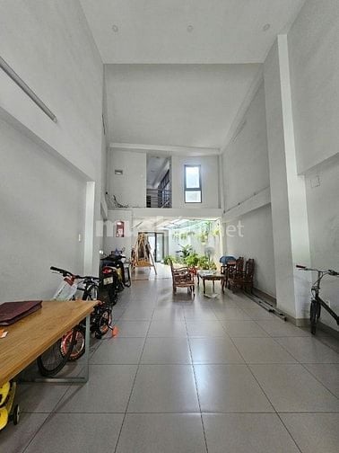 C/C bán nhà MT Lũy Bán Bích, 5 tầng, KD sầm uất, chỉ hơn 26 tỷ TL