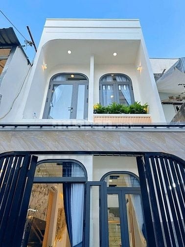 Nhà Mới Quận 4 - Đường Đoàn Văn Bơ- Sổ Hồng Riêng- Chỉ 2 Tỷ 890/ 65m2