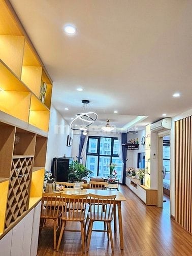 Chủ nhà cần bán gấp căn 2 ngủ Goldmark City-Full nội thất-Sẵn sổ
