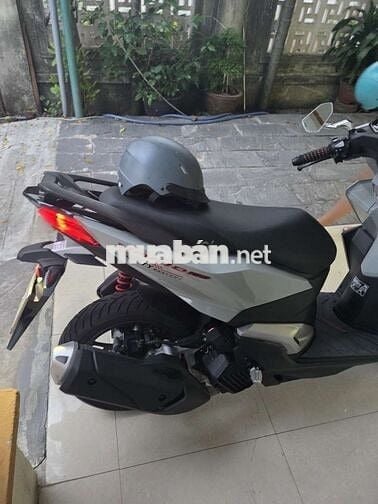 Chính chủ bán Vario 160 xám xi măng full option