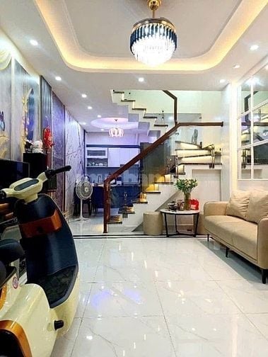 Chính chủ giảm giá cực sốc nhà đường Nguyễn Phúc Nguyên, Q3, giá 2tỷ27
