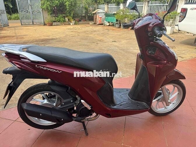 chinh chủ bán vision xe đẹp leng như mới.
