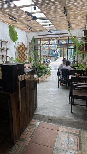 CẦN TUYỂN GẤP VÀI BẠN PHỤ BÁN CÀ PHÊ - ĐỒ UỐNG