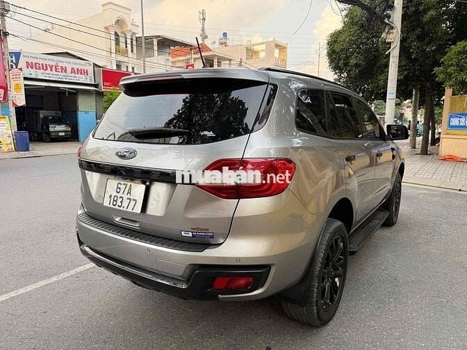 Ford Everest 2021 Sport cần tìm chủ mới