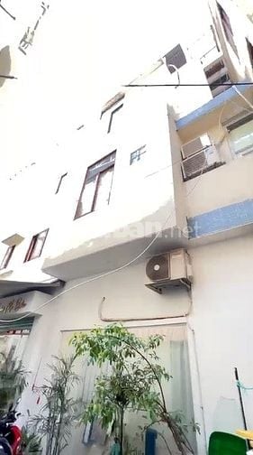 Cho thuê nhà 2 mặt tiền Phan Đình Phùng, P.17, Q.Phú Nhuận giá 130tr