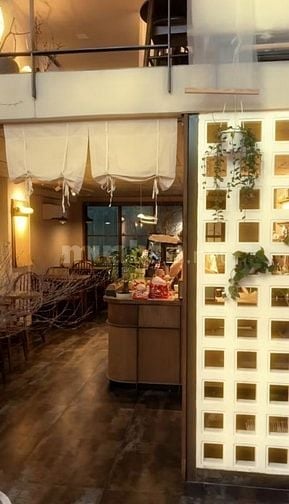 CẦN TUYỂN GẤP VÀI BẠN PHỤ BÁN CÀ PHÊ - ĐỒ UỐNG