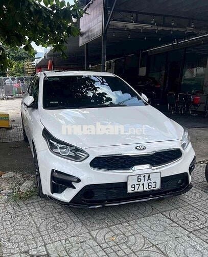 Kia Cerato 2021 2.0 AT PREMIUM - 66000 km
