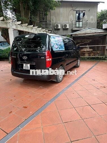 Hyundai Grand Starex 2007 Van 2.5 AT - 180000 km