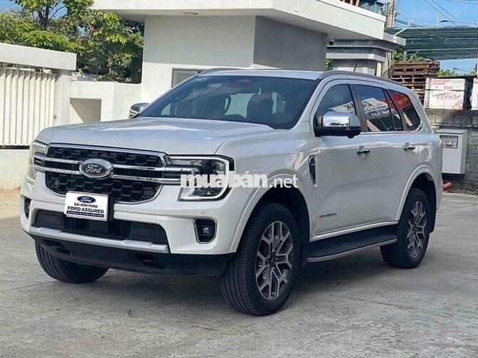 Ford Everest Titanium 2023 2.0 AT 4x2 - 22600 km