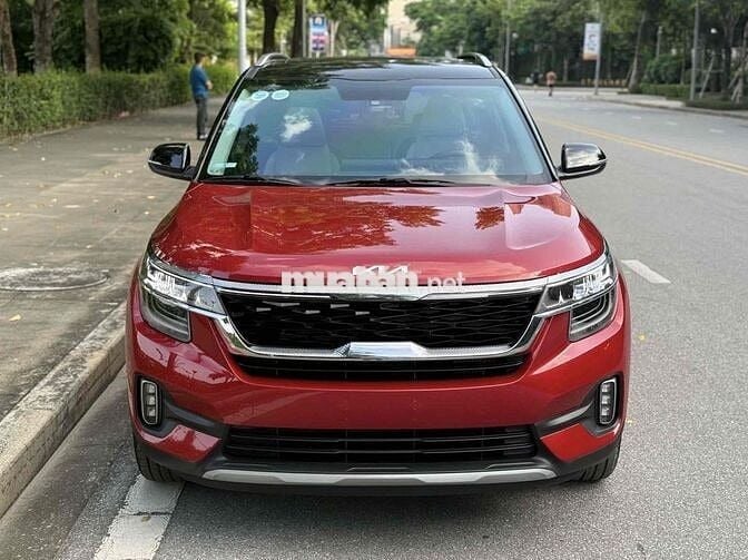 Kia Seltos 2023 Premium 1.4 AT - 4914 km
