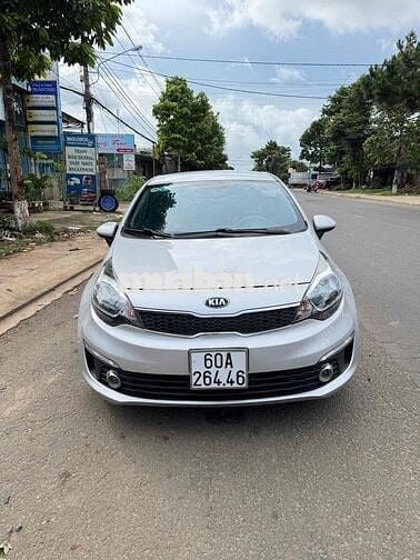 Kia Rio 2015 1.4 AT Sedan - 100000 km