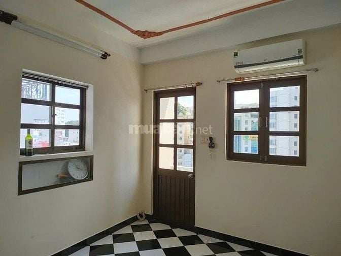 Studio chung cư lầu cao thoáng mát 