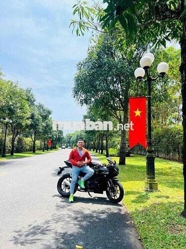 không dùng cần bán R15 Movistar