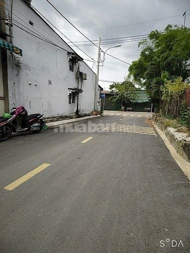 Bán nhà MT Tân Hiệp 11. 15x9. 140m2. 3 tầng. 4 tỷ.