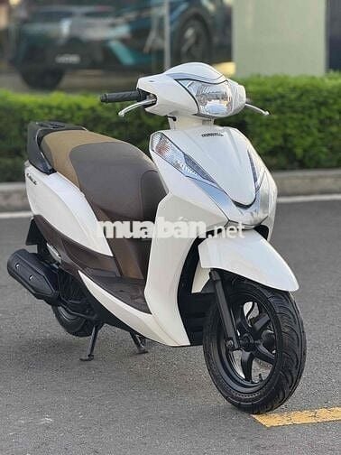 Honda- lead 2017