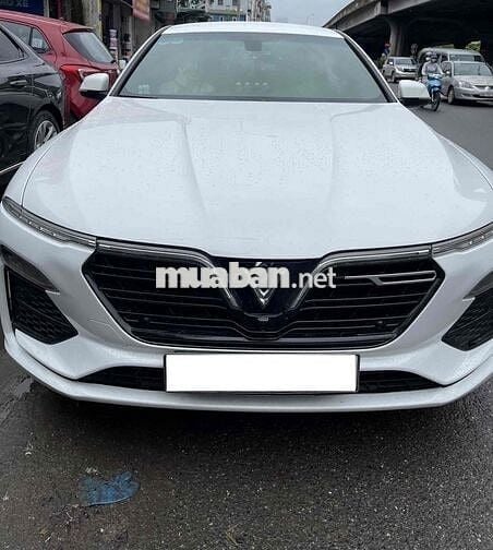 VinFast Lux A2.0 2022 A2.0 Base - 5V ***
