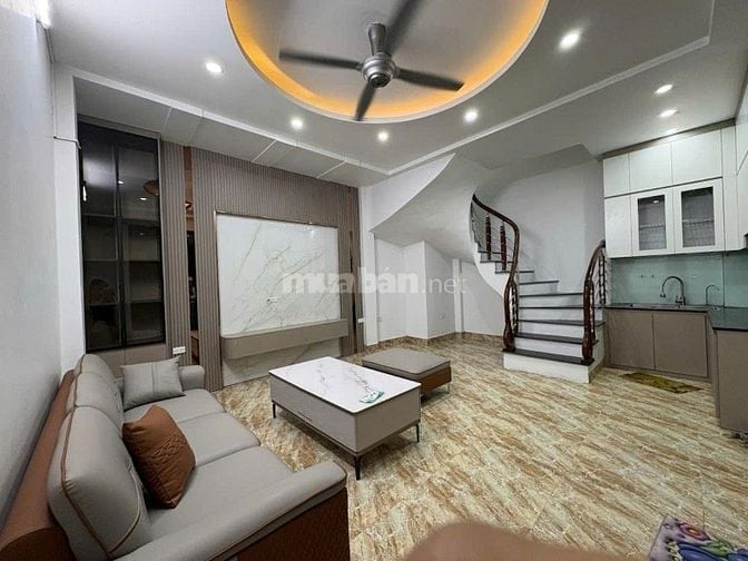 Nhà ngõ nông đẹp hiếm Tôn Đức Thắng, DT 30m2 6 tầng MT 6m, Giá 9 tỷ