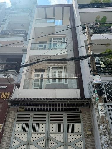 Cho thuê nhà riêng 3PN 4WC, 190m² tại Đường 8, Phường 11, Gò Vấp, Hồ C