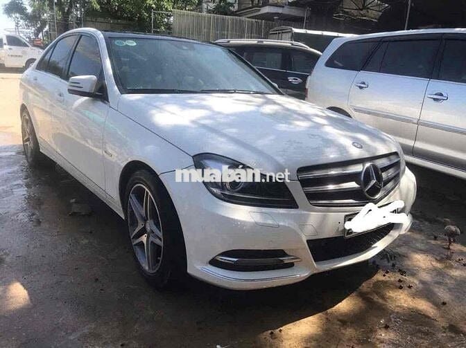 Mercedes Benz C Class 2011 C200 - 10000 km