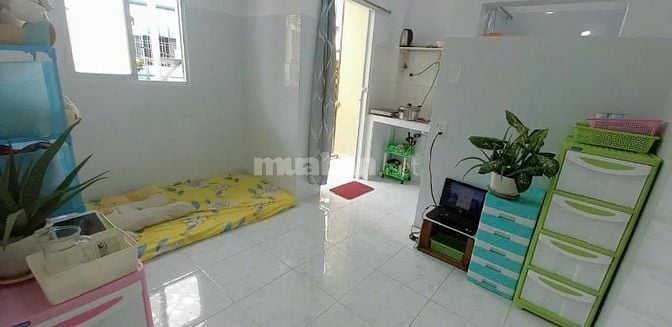 Phòg lầu 1 sạch đẹp ML Panasonic, giờ tự do tiện đi lại gần chợ Phú Lâ